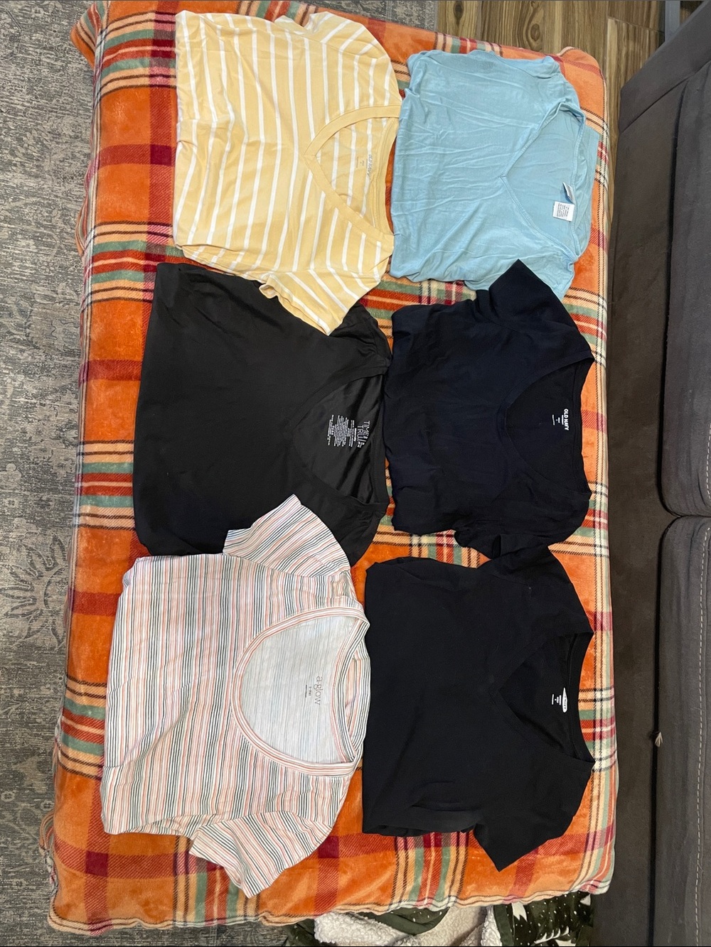 Size small maternity tshirt bundle!